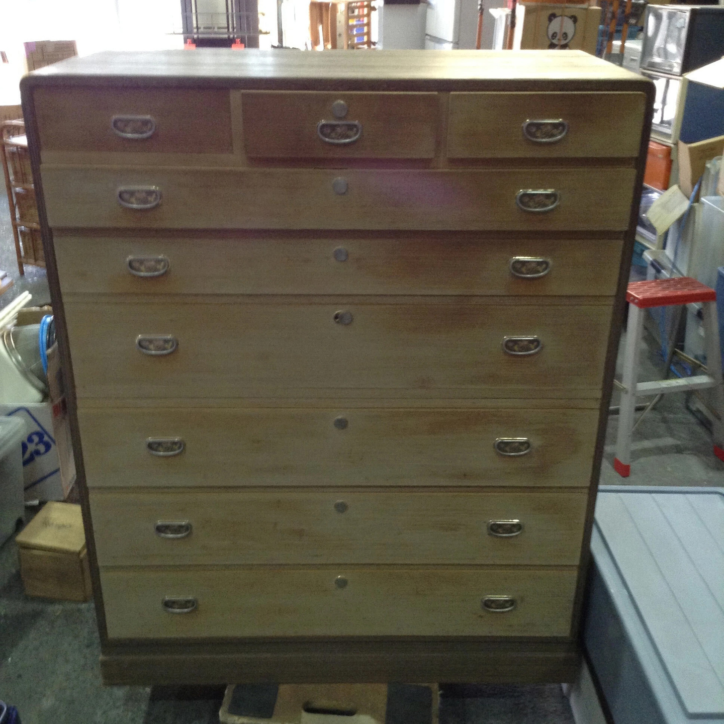 NG商品例：桐タンス